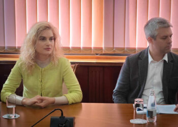 Зарица Динкова във Варна: Не може всяка година да се търсят решения на едни и същи проблеми