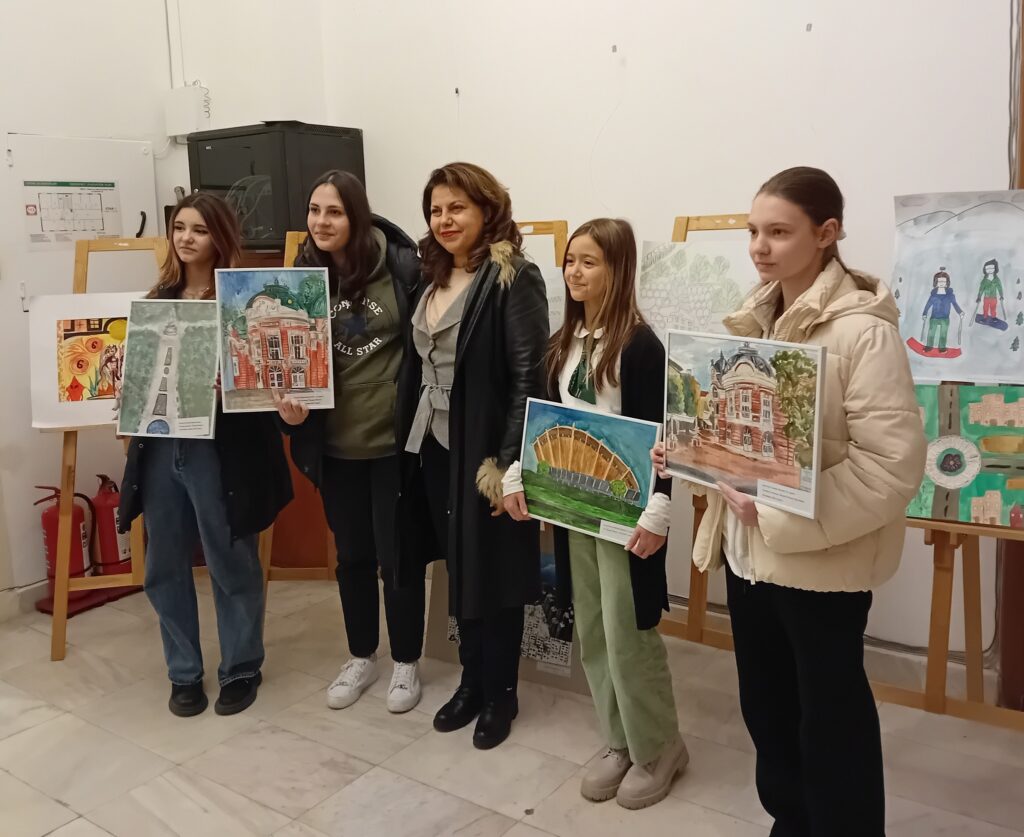 Във Варна откриха втората изложба от инициативата "Бъдещето на моя град" (СНИМКИ)