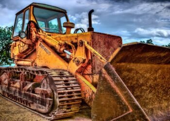 Багер блъсна и уби мъж във Варна, жена от Суворово загина в друг инцидент