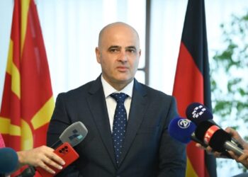 Премиерът на Северна Македония подаде оставка