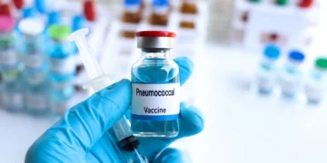 От януари 2024 г. започва безплатното приложение на пневмококови ваксини за лица на и над 65 г.