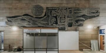 Търсят подходящо място за мозайката на варненската автогара