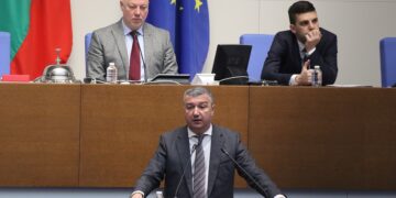 Драгомир Стойнев: Откакто дойде това управление, България стана нетен вносител на ток