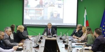 Министър Юлиян Попов: Необходим е единен механизъм за действие в защита на територията на морските плажове и националните паркове