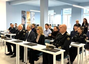 В Морско училище откриха най-голямата лаборатория за космически изследвания в България