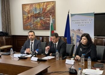 Министър Богданов във Варна: Създаваме възможност за партньорства между университетите и публичните предприятия!