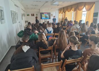 Учениците от Хуманитарната гимназия научиха защо почти всяко престъпление има пряка връзка с наркотиците