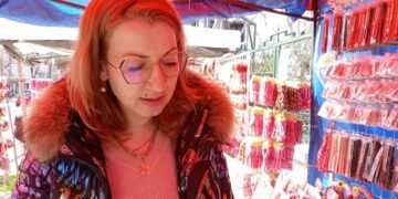 Кристина Мързакова: Във всяка мартеница влагаме душа! Хората търсят нещо ново с послание, но от традиционни материали! (ВИДЕО/СНИМКИ)