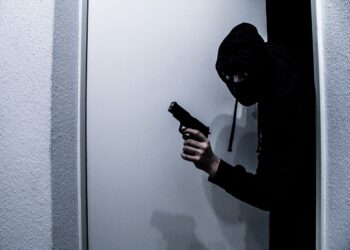 Апелативният съд отхвърли искането за по-лека мярка на задържан под стража за грабеж в Силистра