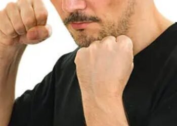 Наказаха наглец, счупил носа на мъж, защитил приятелката си от неприлично предложение във Варна