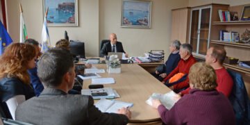 Граждани с казуси по ликвидиране на съсобственост бяха на приемен ден на заместник-кмета Диан Иванов