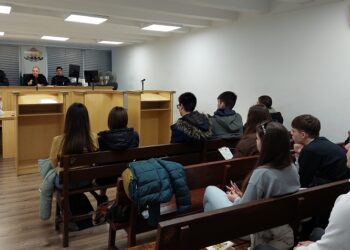 Визита в Районен съд – Варна направиха ученици от Пета езикова гимназия