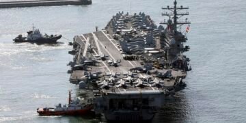 Nikkei Asia: САЩ са разположили три самолетоносача край бреговете на Китай и Северна Корея