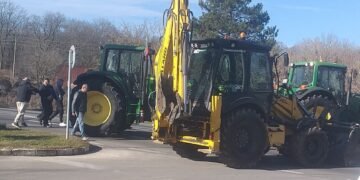 Продължават протестите на земеделците във Варненска област