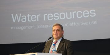 Министър Юлиян Попов: Безотговорното отношение към водата в България трябва да се промени