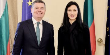 Мария Габриел: Ирландия подкрепя България за присъединяване в еврозоната