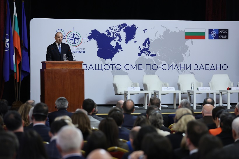Президентът Радев: Членството в НАТО е отговорност към собствената ни сигурност, а това означава изграждането на адекватни и съвременни отбранителни способности