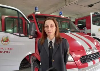Петя Кюпова, началник на Първа РСПБЗН Варна: Цял живот доказваме, че не сме просто нежни създания с мъжка професия!(ВИДЕО)