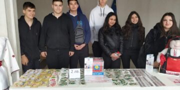 Морската гимназия във Варна организира мартенски базар в подкрепа на децата от "Карин дом"
