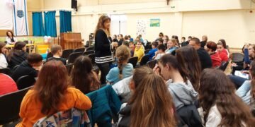 „Час по правосъдие“ с близо 100 шестокласници проведоха съдии от Районен съд – Варна