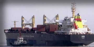 Част от българските моряци от кораба „Руен”се прибраха в България