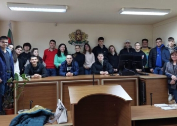 Нови две образователни срещи с ученици проведоха през седмицата магистрати от Районен съд – Варна