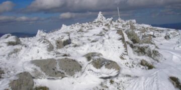 Военнослужещи спасиха бедстващи хора в района на връх Голям Перелик в Родопите