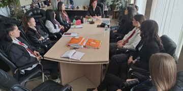 Ученици и студенти, изучаващи съдебна администрация, прие като стажанти Апелативният съд във Варна