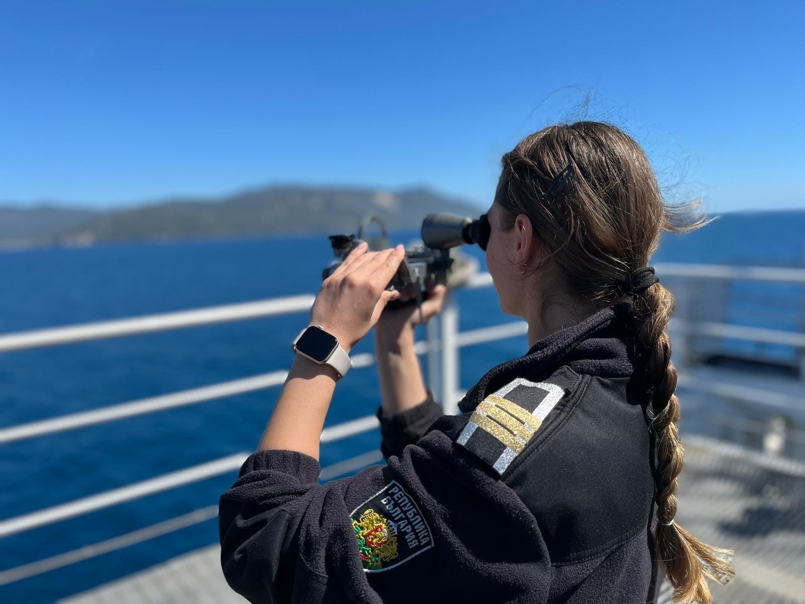 24 курсанти на ВВМУ провеждат плавателната си практика на НИК 421 (СНИМКИ)