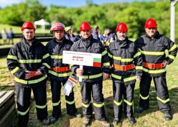 Отборът на доброволците от Девня с призови места в преглед на доброволните формирования