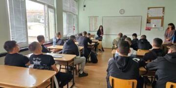 Прокурори от Районната прокуратура проведоха срещи с ученици от Варна и региона