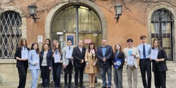 Наградиха победителите в училищен конкурс под патронажа на евродепутата Емил Радев