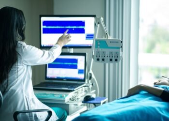 Момиче от Вълчи дол катастрофира тежко край Девня, в болница е с две счупени ребра и травми