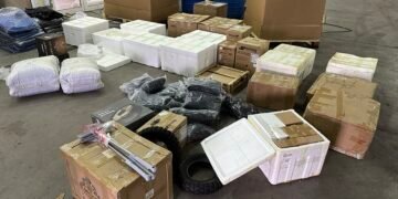 Контрабандно оборудване и обзавеждане за яхта задържаха митнически служители от Пристанище Бургас (СНИМКИ/ВИДЕО)