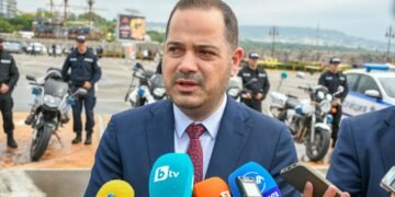 Министър Стоянов във Варна: 156 сигнала за нарушения на изборния процес има към момента в МВР (ВИДЕО)