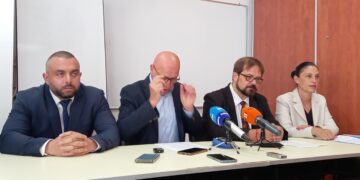 Разбиха организирана престъпна група за строителни измами от Варна, четирима са в ареста (ВИДЕО)