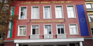  ДФЗ започва прием по схемата за борба с доматен миниращ молец