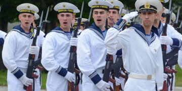 В Морско училище – Варна отбелязаха Деня на курсантското управление