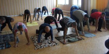 Затворници лекуват стреса с йога и дихателни техники