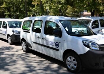 От Общинското предприятие „Паркинги и синя зона“ напомнят, че на официални празници, какъвто е за Варна 15 август, паркирането в синята зона в централната част на града е безплатно. 