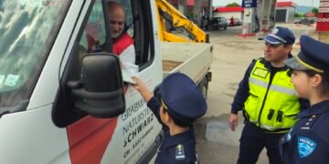 Завърши обучението на доброволците в „Детско полицейско управление“ при НУ „Иван Вазов“ в Дългопол