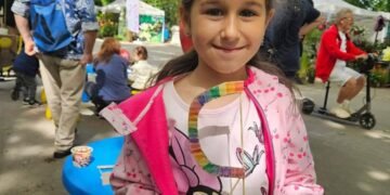 Деца садиха цветя и майсториха букви по време на фестивала “Флора” във Варна