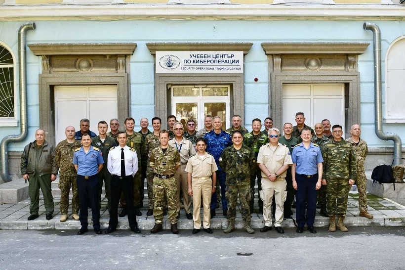 Съюзното командване по операциите на НАТО гостува на Морско училище