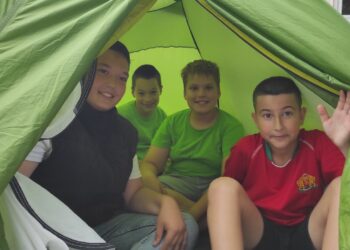 Над 100 деца от Шумен учиха и играха с педагозите на СИДП от “Горска класна стая”