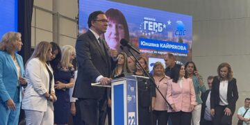 Даниел Митов, водач на листата на ГЕРБ-СДС за Варна: ПП показаха, че моралът им приключва там, където започва кешът! (ВИДЕО)