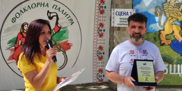 Рекорден брой участници и огнени танци на шестия фестивал „Фолклорна палитра“