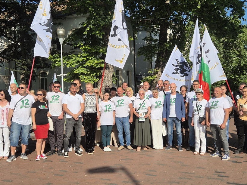 "Възраждане“ закри предизборната си кампания във Варна с призив: Гласувайте за едно по-добро бъдеще (ВИДЕО/СНИМКИ)