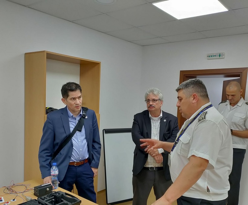 Официално посещение във ВВМУ от президента на Калифорнийския университет