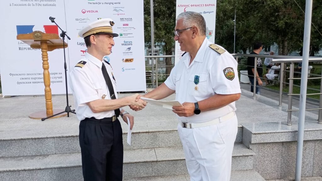 Началникът на Морско училище отличен с орден „За морски заслуги“ на Франция