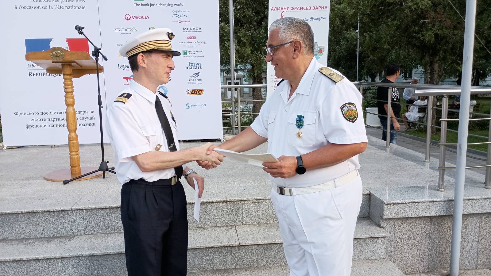 Началникът на Морско училище отличен с орден „За морски заслуги“ на Франция